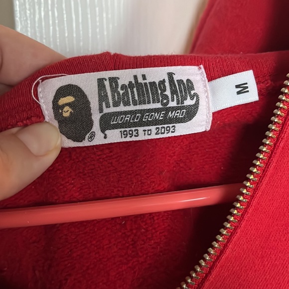 Authentic BAPE hoodie - Picture 3 of 8